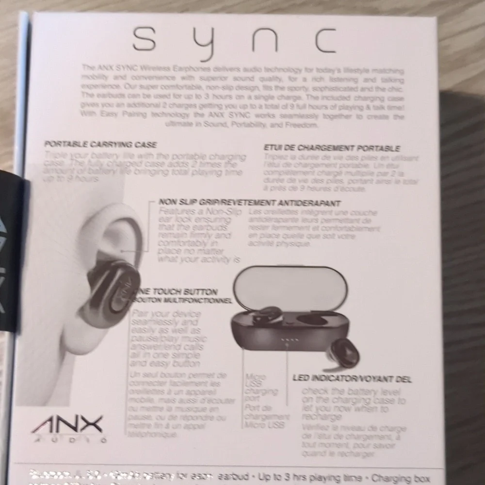 NWT Wireless earbuds and charger (Black)